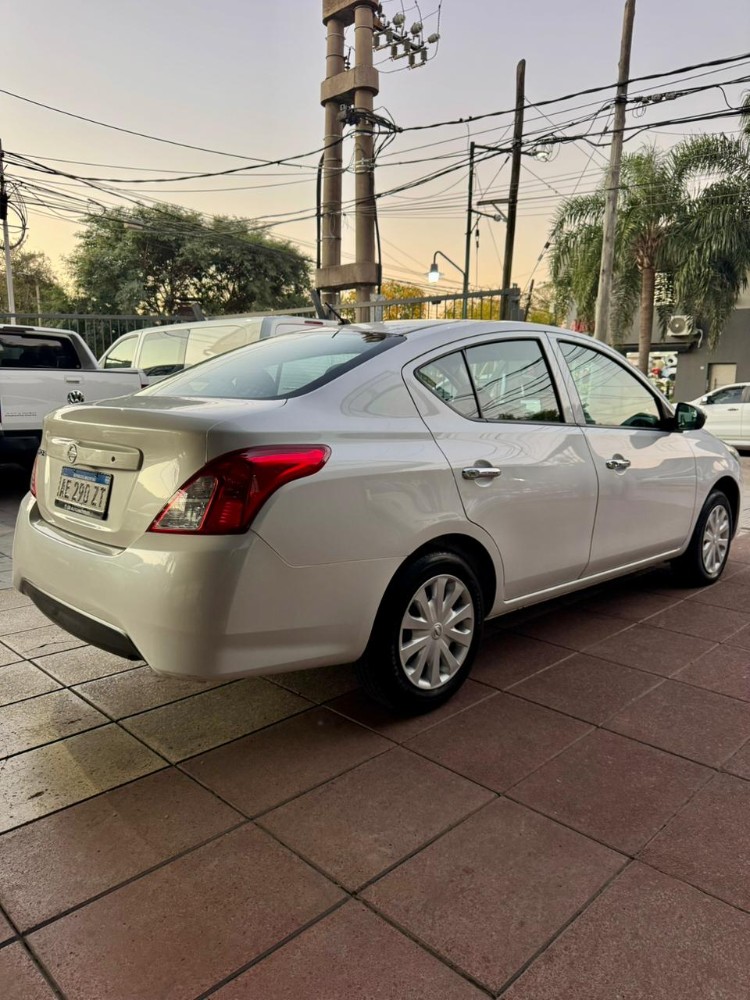 Nissan Versa Sense — foto 4
